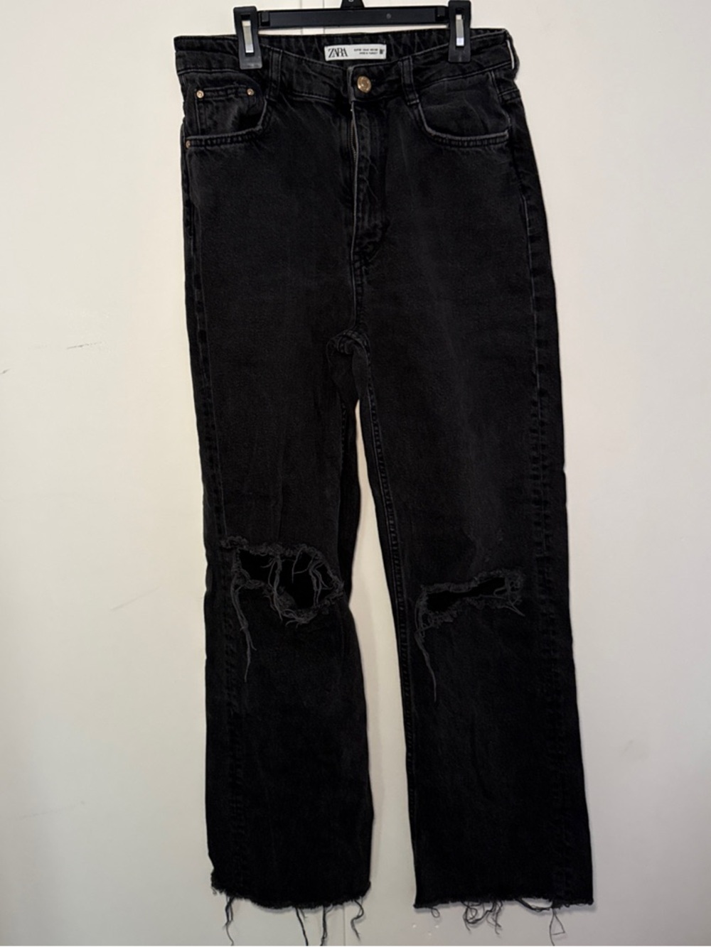 ZARA Black Distressed Straight-Leg Women’s Jeans